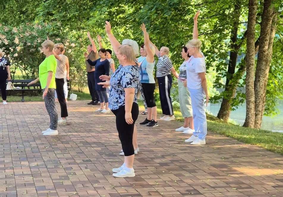 Senjorai dalyvauja SvMF Sporto, rekreacijos ir turizmo katedros vykdomame projekte „Amžinai jaunas 65+”